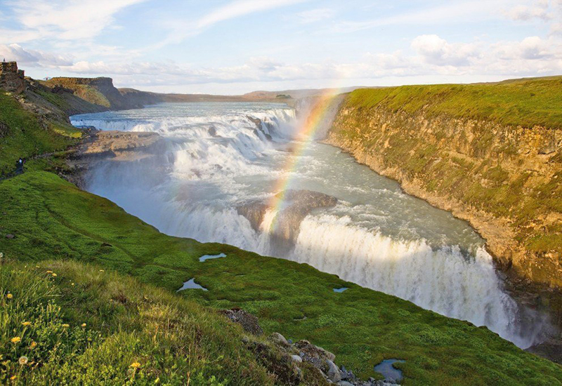 Golden Circle Tour Iceland Visit Gullfoss Geysir And Thingvellir